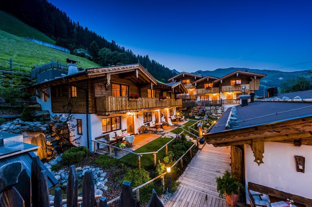 Alpendorf Anno Dazumal Chalet Tux